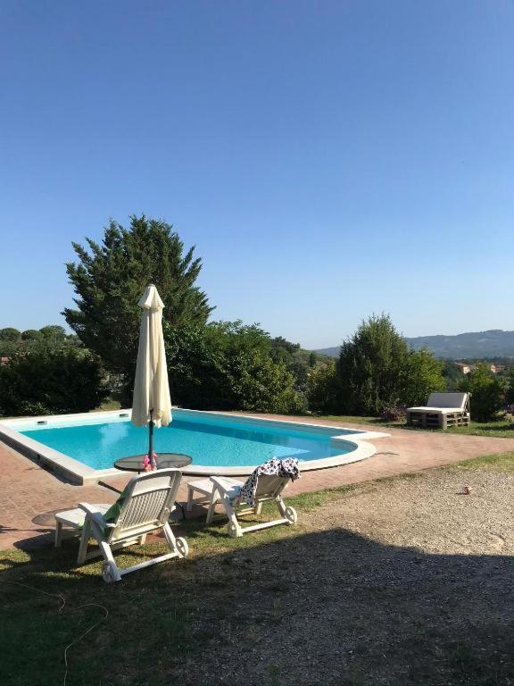 Il Casale Di Lavinia Bed and Breakfast Fabro Exteriör bild